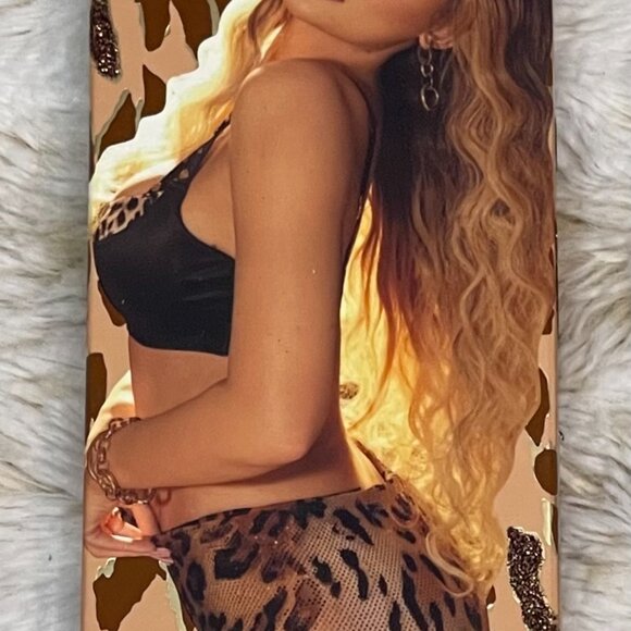 Kylie Jenner Matte Lip Kit - Can't Be Tamed - Picture 1 of 8